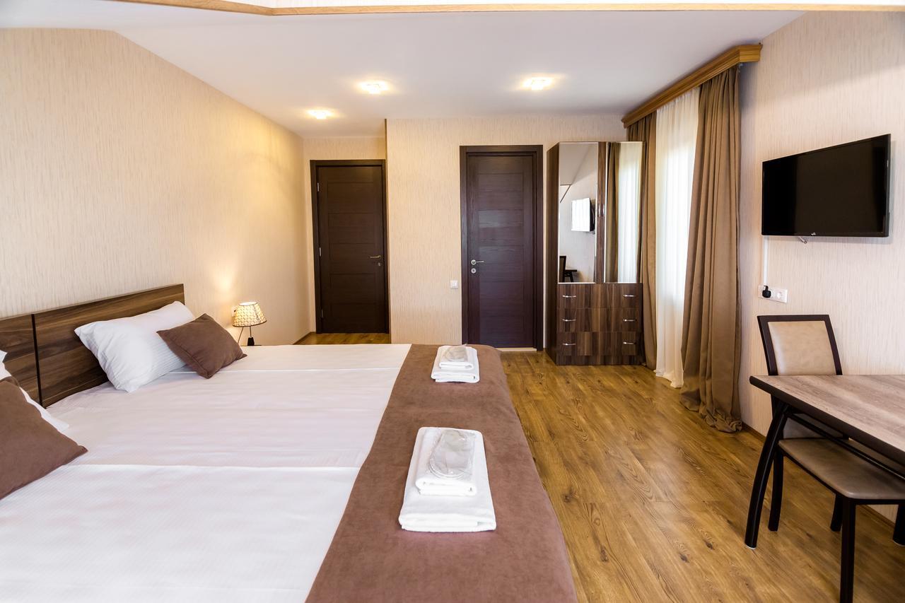 Elia Palace Hotel Tbilisi Ngoại thất bức ảnh
