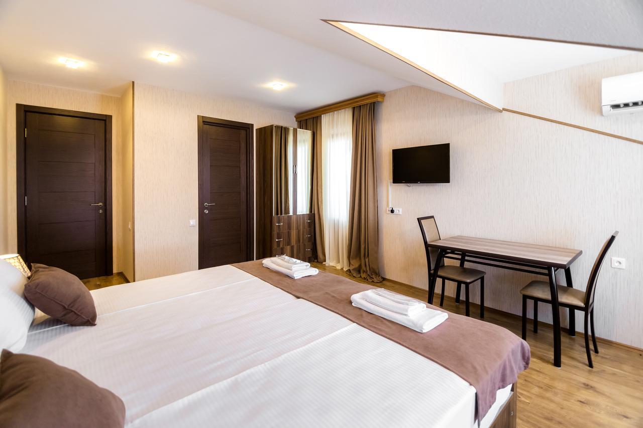 Elia Palace Hotel Tbilisi Ngoại thất bức ảnh