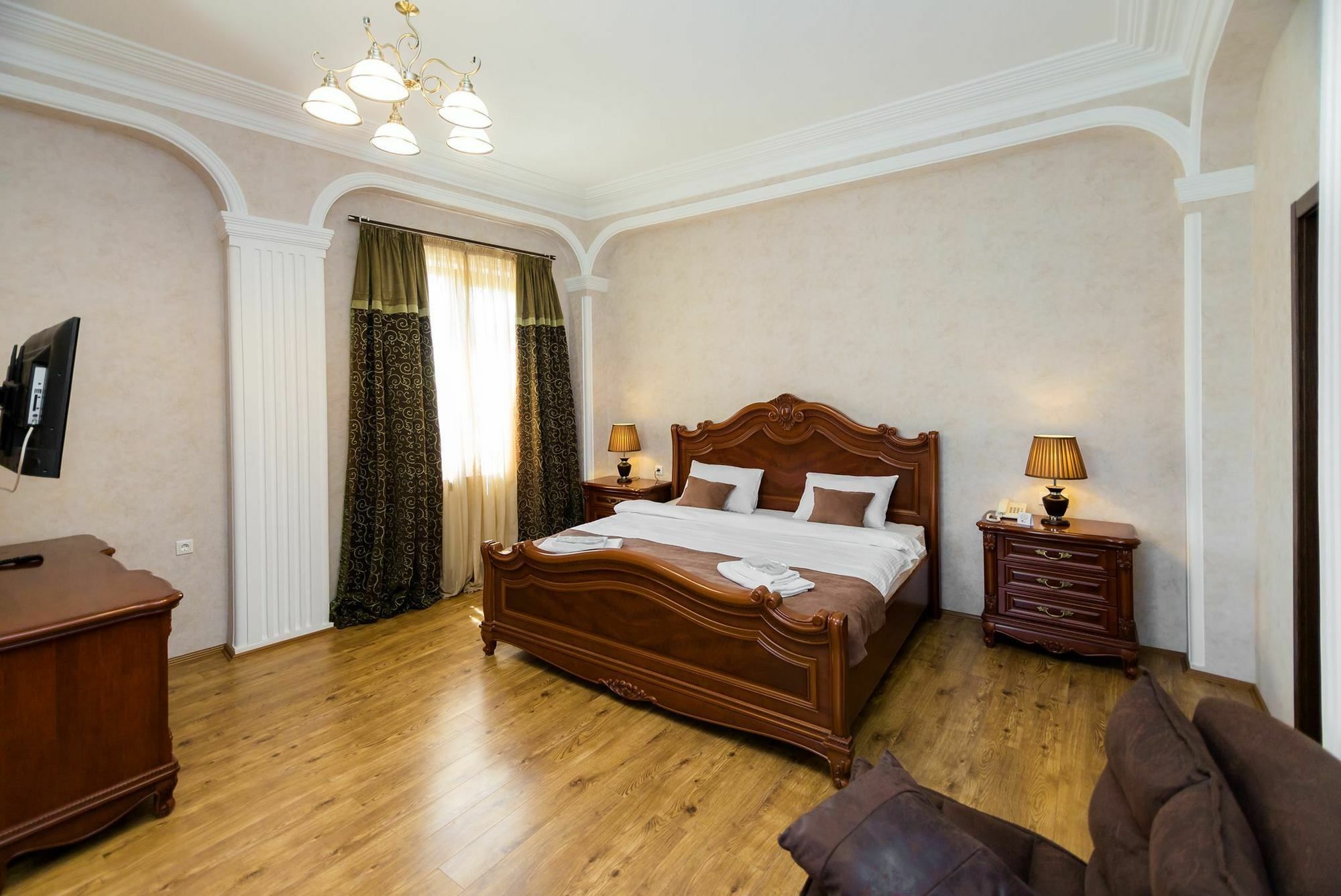 Elia Palace Hotel Tbilisi Ngoại thất bức ảnh